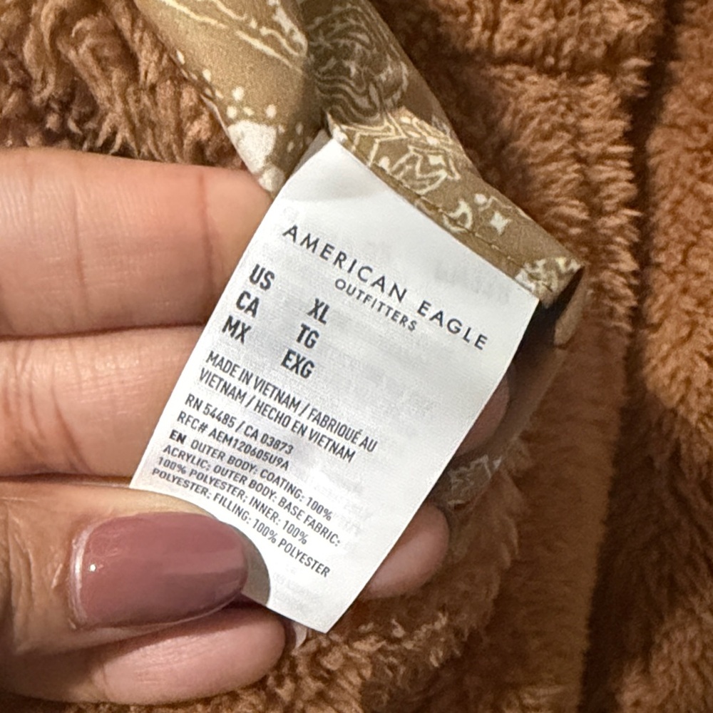 Coat - Picture 6 of 6